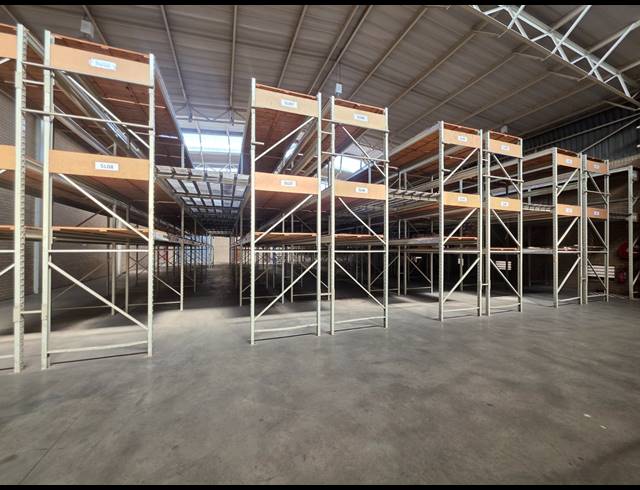 949M² WAREHOUSE TO LET IN CROWN